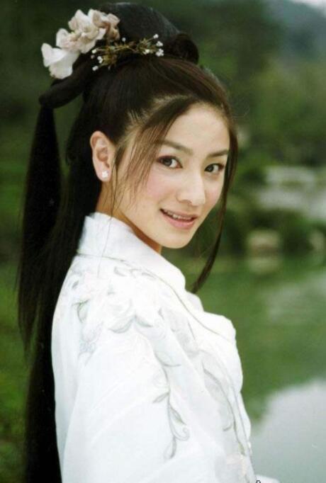 胡可|沙溢是二婚，胡可曾哭诉沙溢威胁她结婚，今结婚19年仍幸福甜蜜