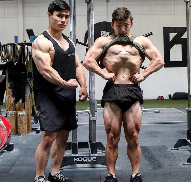 「健身」他健身4年，17岁就练出了强壮肌肉，身高只有160cm，怎么回事？