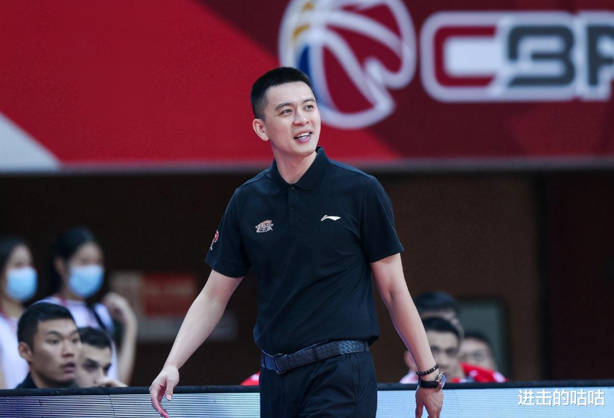杨鸣|蒋兴权或成杨鸣弃人主因！广厦或迎战首钢恶棍，新疆或提两连败