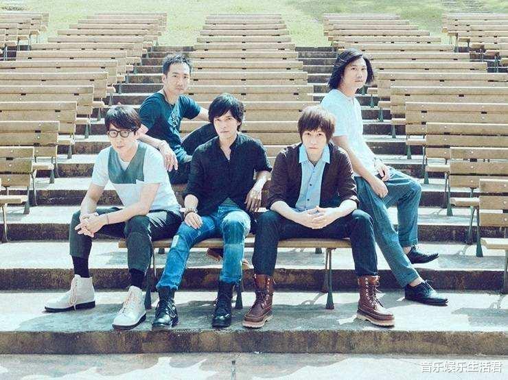 邓紫棋|唱片销量排行榜：李荣浩登顶，华晨宇第二，邓紫棋跌谷