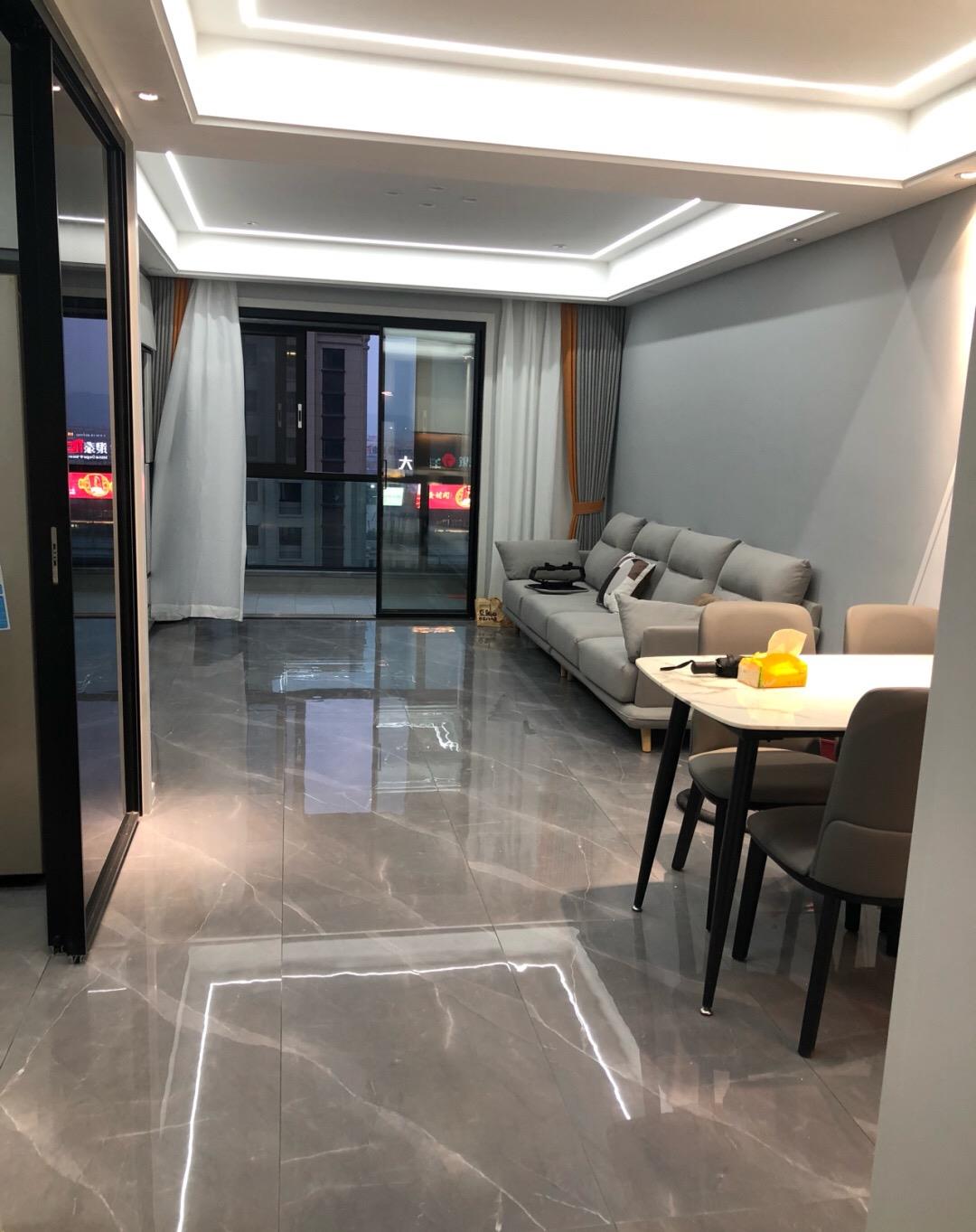 |辛苦一年终于装修完工,保洁做完的效果非常满意,很期待入住!