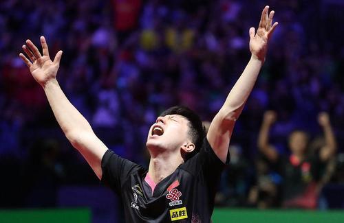 马龙：4-0林高远、4-1梁靖崑！马龙仍疯狂训练，球迷的焦点一半在他对面