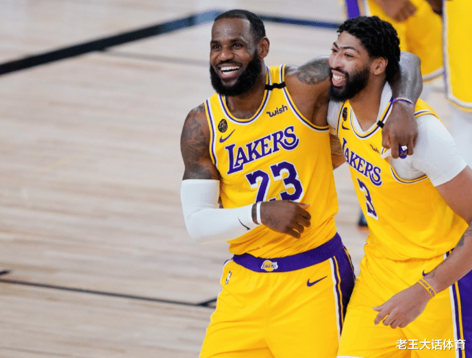 火箭队|8500万！4队争抢！休赛期第三条大鱼，跟他一比浓眉真便宜