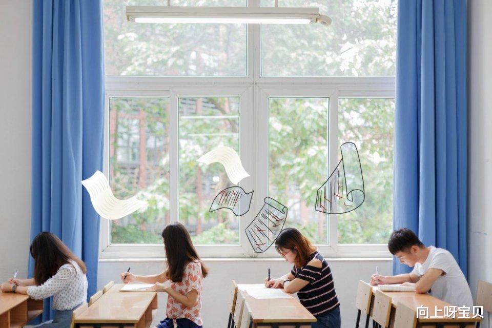 考试|为何高考时不允许穿“校服”？班主任说出原因，考生：幸亏知道了