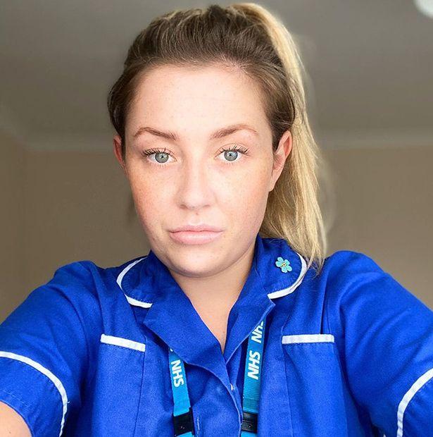 ▲英国护士的值班日记：我们必须不停工作12小时，防护服就像垃圾袋