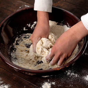 馒头▲做馒头，不能只放酵母，还要加点这个东西，馒头暄软 ，还非常好吃