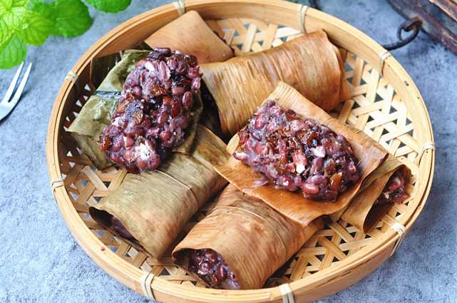 红枣|用红豆红枣做美食，比包子馒头还好吃，又香又糯，天冷最适合！