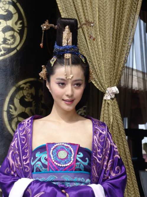 妲己|迪丽热巴被说无法演妲己，看到照片后，网友：太惊艳了！