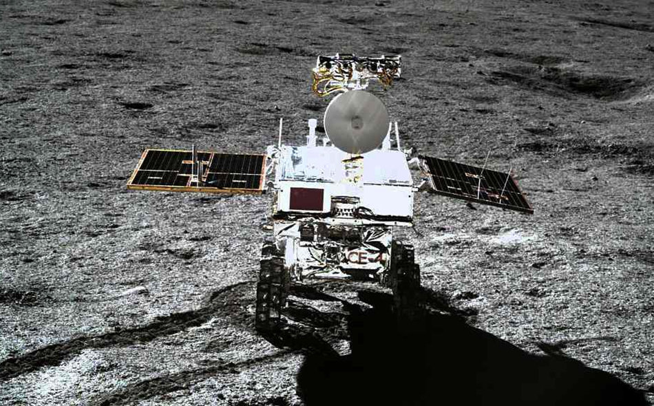 『月球』嫦娥四号附近发现2180万亿吨异物，月球背面隐藏着什么？