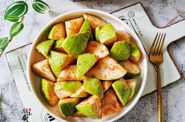 水果@4月吃这水果正当季，5元一斤，简单拌一拌，开胃又解馋