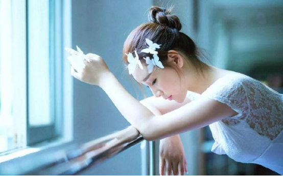 巨蟹座@7月,仲夏夜,桃花悄然绽放,往事不再重提,4星座将迎来爱情鸿运