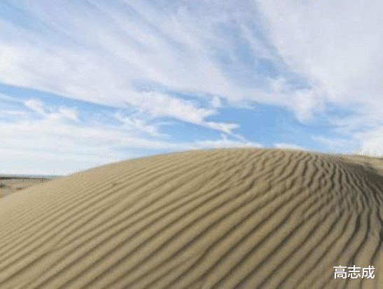 ：把沙漠的沙子全部挖空，底下到底有什么，专家给出了答案！