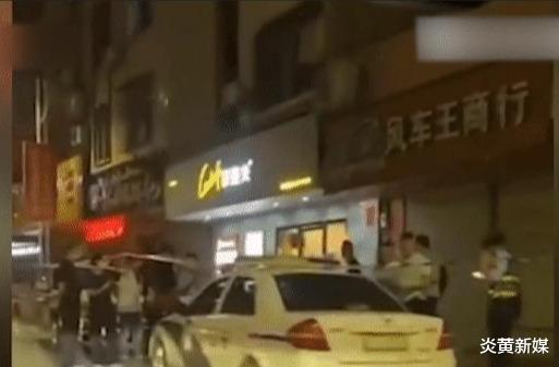 炎黄新媒|女教师凌晨遭砍杀命丧奶茶店，已经离异未再婚，网友：疑似感情纠纷