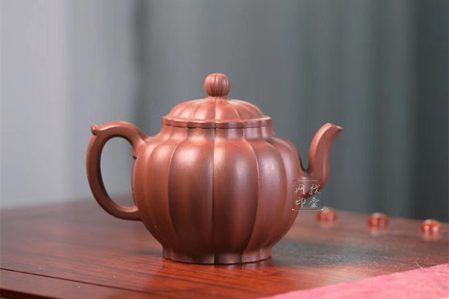 『小叶紫檀』紫砂壶有多少器型，紫砂壶筋纹器之大全详解