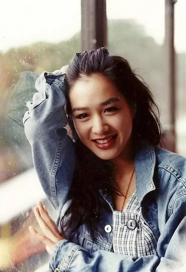 钟丽缇|盘点6位嫁到内地的香港女星,她们年轻时谁的颜值最吸引你?