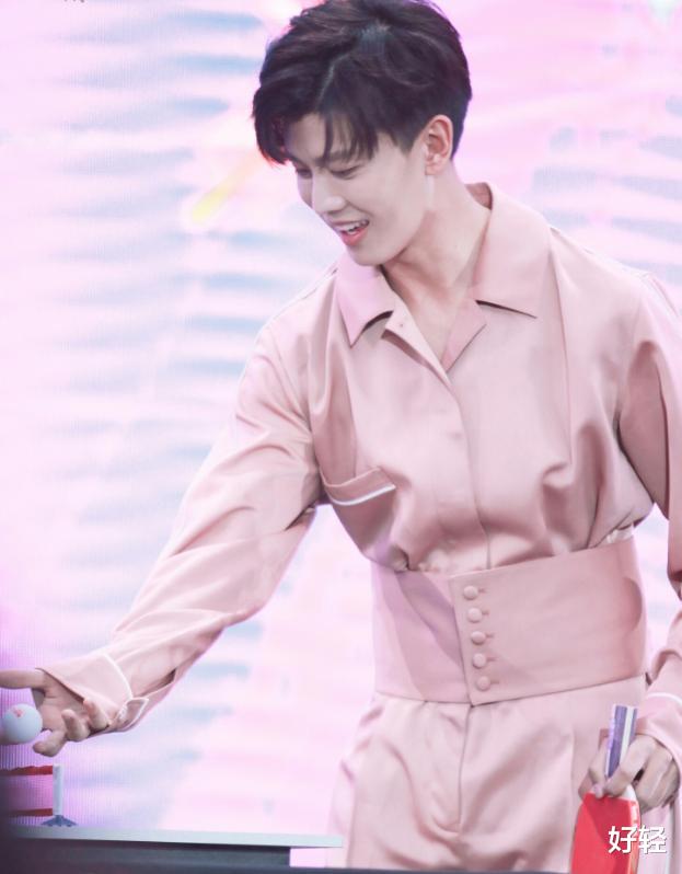 吴昕|任嘉伦，两次减重共计52斤，减肥方法很简单，你却绝对做不到