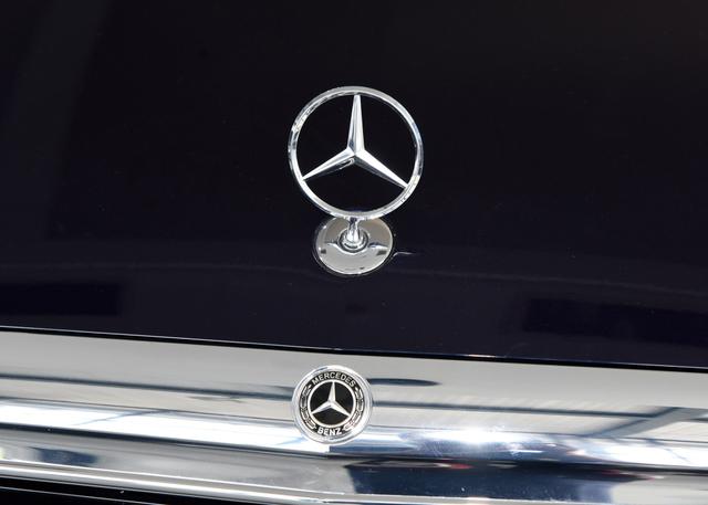 【动力】奔驰E级：我都跌到了33.98万，真的降不动了