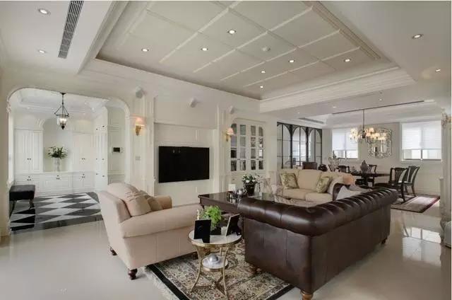 [木工]客厅装修要不要吊不吊顶？你还在犹豫吗？木工老师傅的忠告！