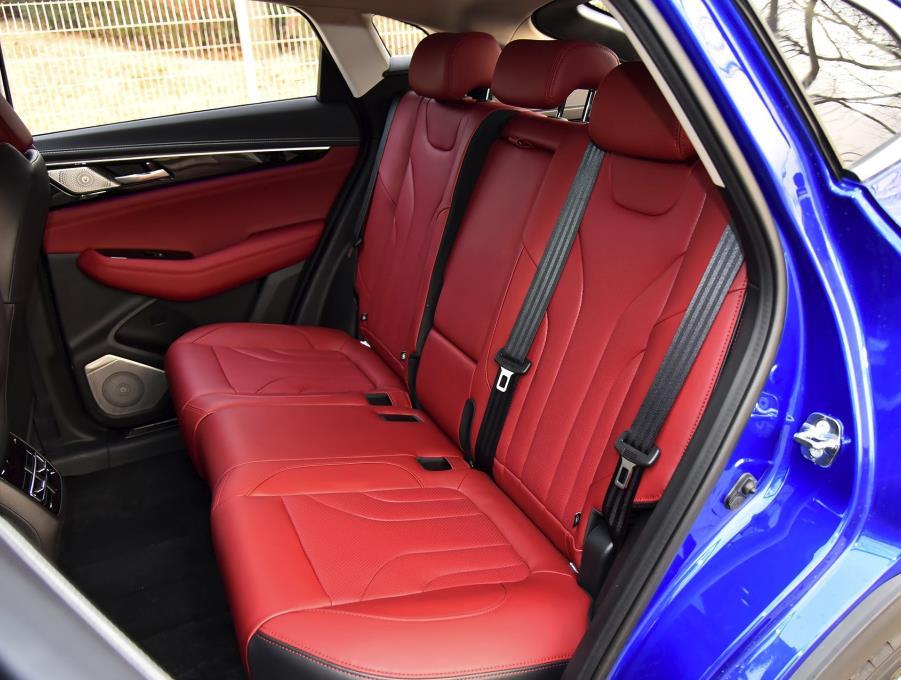 柯米克|开了吉利星越后，再换上长安CS85，车主：对比之后才知道差距