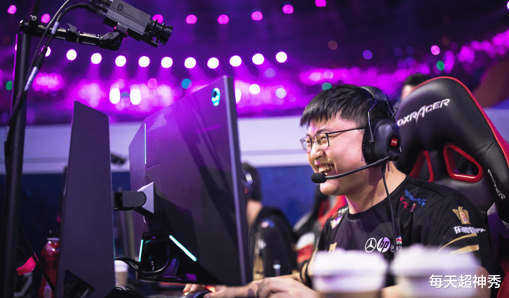 Uzi|轻取四连胜！Uzi朝着最强王者迈进，尺帝无力抵挡