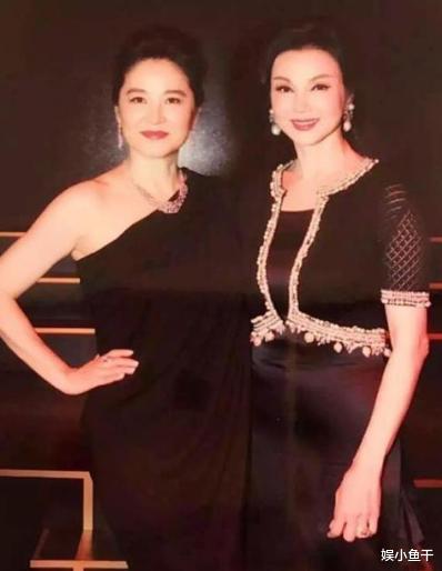 『谢玲玲』\小婉君\嫁豪门被王祖贤插足,婆婆撑腰:就当儿子2000万叫了只鸡