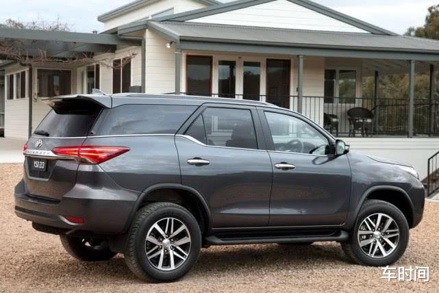 『越野车』丰田“小霸道”要来了，比路虎还气派，网友：这价格，直接放弃汉兰达