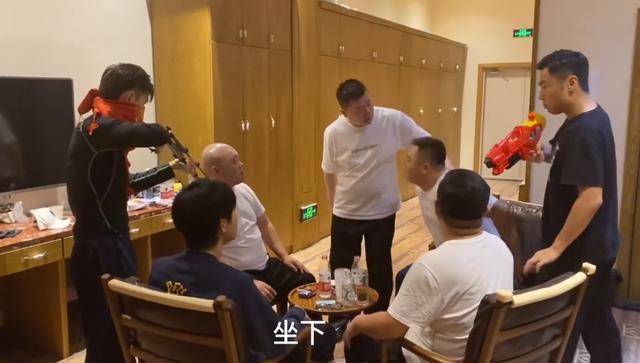 张鹤伦|德云社翻拍《征服》经典片段，张鹤伦挑战刘华强，郎鹤焱演封飙