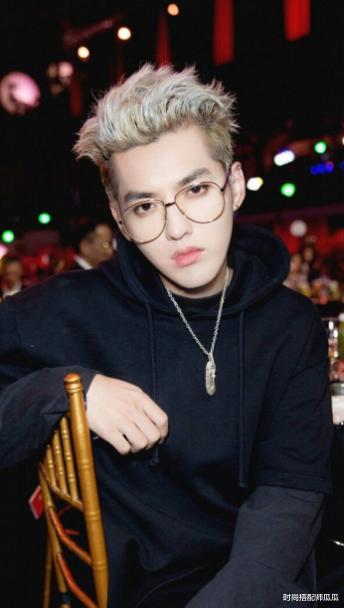 发型|男生别再嫌弃“两边剃短”了，今年流行这4款发型，朋友都夸帅