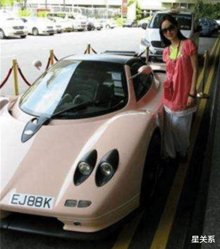 春晚|3次上春晚“公然假唱”，与富豪认识90分钟领证，今39岁成人生赢家