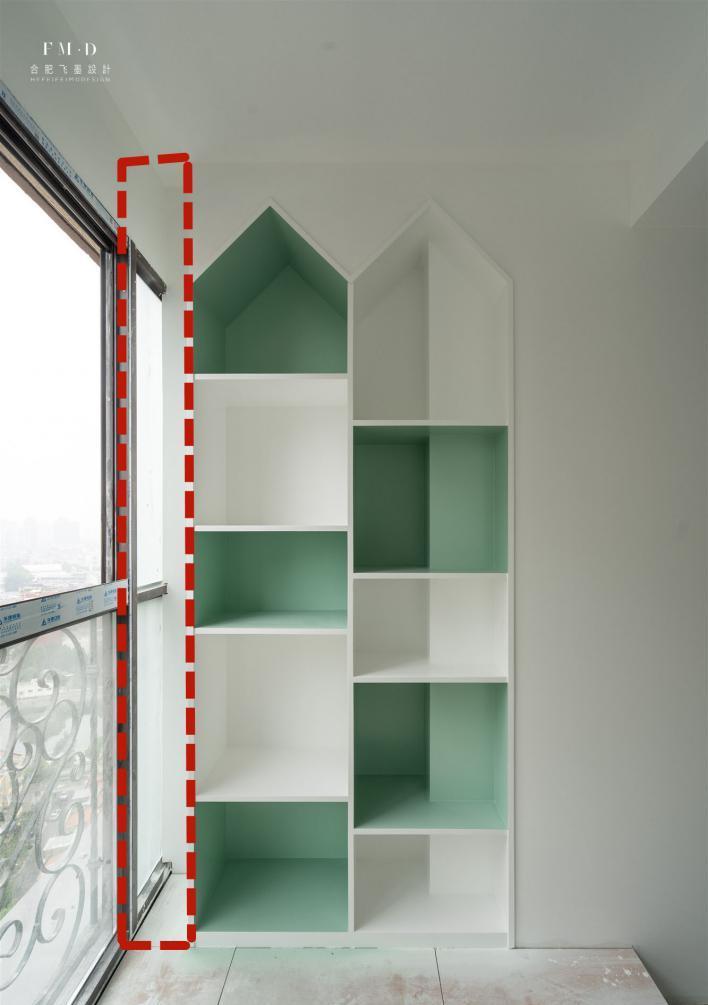 |阳台装柜子，你家在侧边要也空10公分，就偷着笑吧！日后省不少事