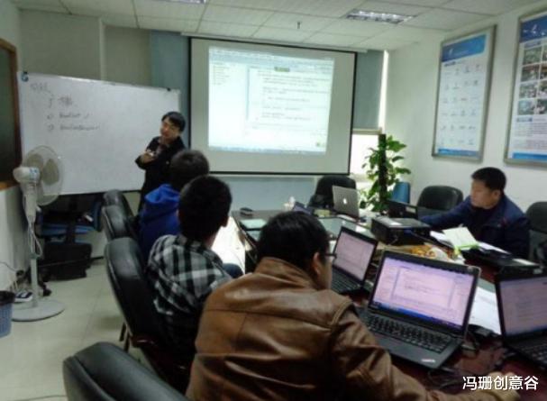 职场故事|新入职为搞好同事关系男子请客，事后追悔莫及，早知道不请了