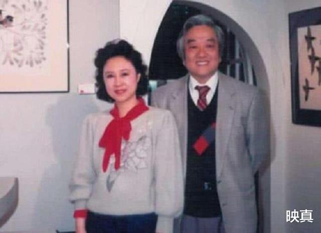 #老干妈#师生恋意外怀孕,想打胎发现是龙凤胎,家喻户晓的女儿差点被打掉