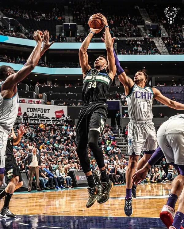 勇士队■梭哈字母哥!筹码加倍!状元签+两巨头,勇士真拼了