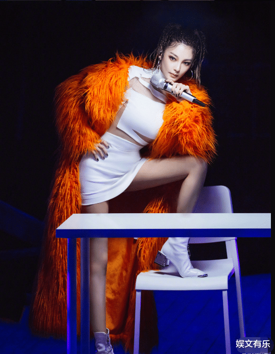 张雨绮|正面开撕！知名演员当众怒怼张雨绮，直言：老娘在表演，她却玩手机