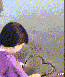 |妹子，你们头上戴着钢丝球在哪买的？哈哈