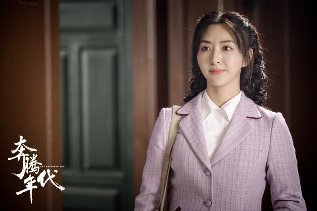 「杨幂」本是杨幂助理,因为长相漂亮而被导演选中,结果大火!