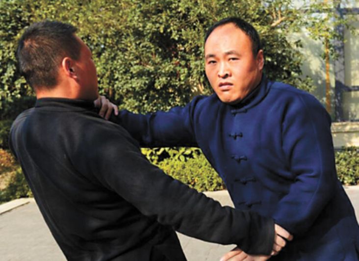 马云|当年在美国为马云“挡子弹”的保镖,失去百万年薪后,现状如何?