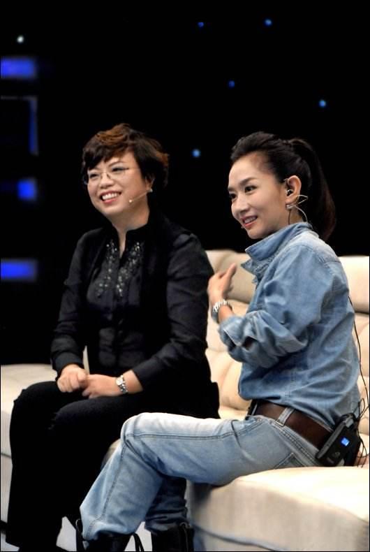 [王芳]45岁知名主持人和61岁搭档，老公、同事傻傻分不清？粉丝不输网红