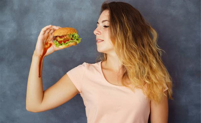 玉米|女性“152-175cm标准体重”是多少？若你达标，可能无需考虑减肥