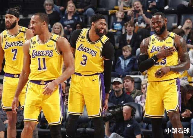 湖人队|5人合同到期5人球员选项!湖人若夺冠,是否会像11年小牛那样解体