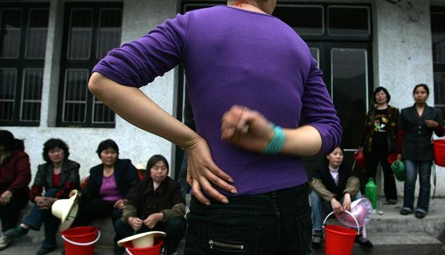 血栓|更年期是女性的“一道坎”，学会这四招，或能与“它”和平相处