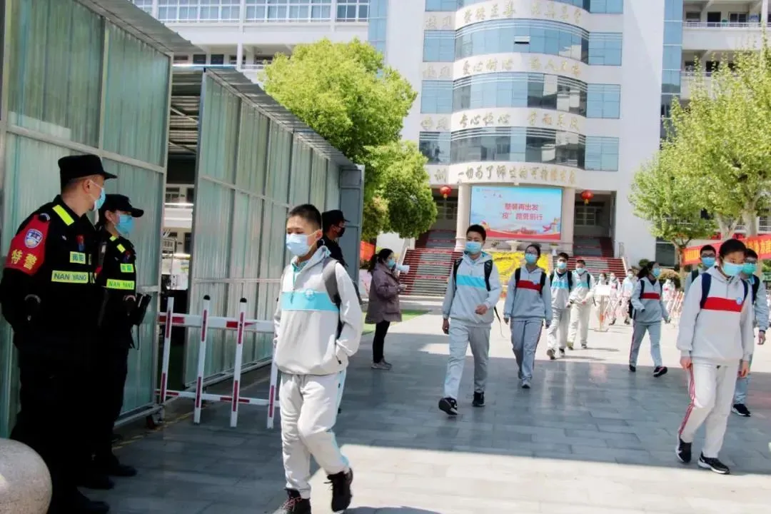 【幼儿园】最新！多地再次推迟开学时间！多地通知师生返校要开展核酸检测！