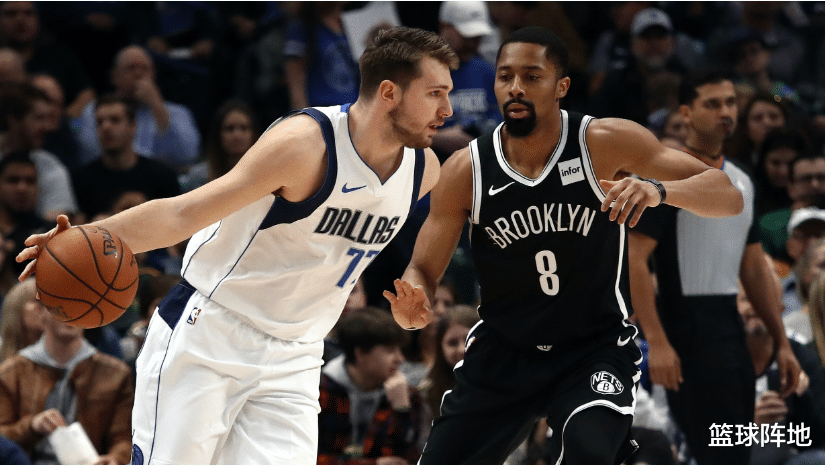 朱·霍勒迪|一夜八消息！独行侠要冲冠，威少也可交易，太阳抢保罗，库里来了