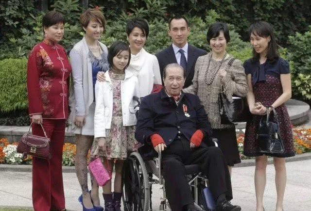 张子强|悍匪张子强连李嘉诚都敢动,为何却动不了何鸿燊?只因一大佬罩着