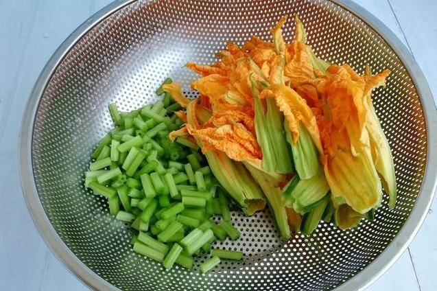南瓜|钟南山院士分享的养生菜，是花也是菜，跟我一起学做汤清淡又好吃