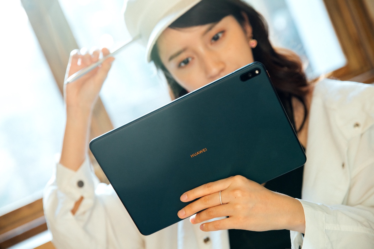 |你和绘画大师之间，或许就差这样一款给力的平板电脑