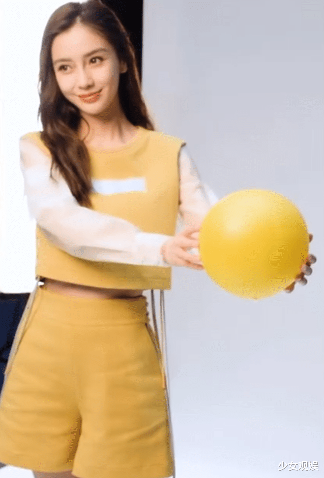 「Angelababy」baby拍跑男封面视频被热传，失去了瘦身特效，这腰围我羡慕了