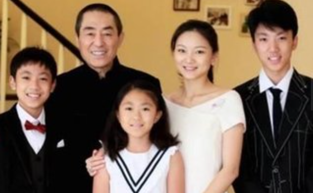 张艺谋|2004年深夜,陈婷在酒店房间发现章子怡,当场怒甩张艺谋两巴掌