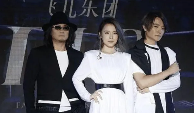 『飞儿乐团』曾经误以为自己是乐队灵魂，飞儿乐队把主唱踢出？如今怎么样了