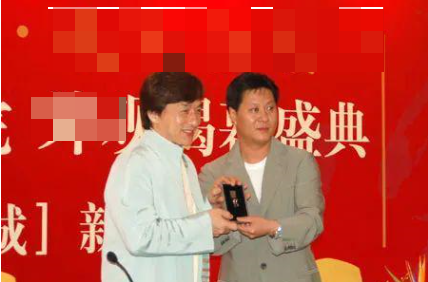 『曹曦文』先坑赵丽颖,再毁《清平乐》,深扒曹曦文背后的资本大佬们